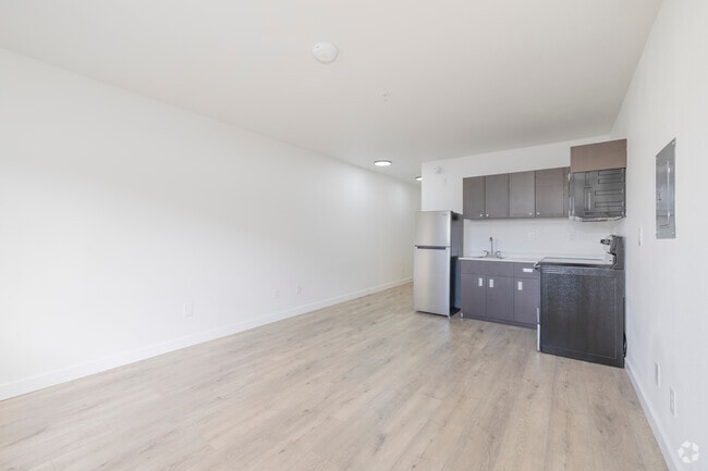 The Varsity, Centralia, WA 98531 - photo 6