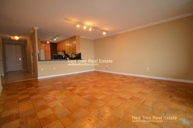 30 Longwood Ave unit 3, Brookline, MA 02446 - photo 3