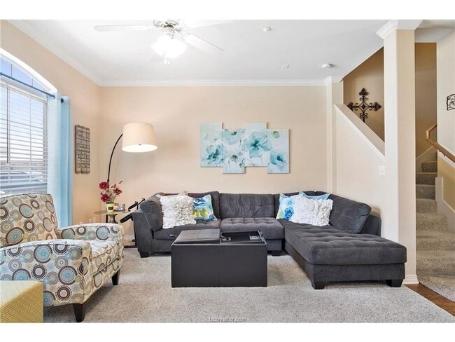 305 Holleman Dr E, College Station, TX 77840 - photo 2