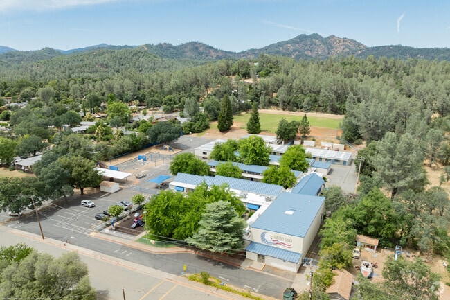 Median home value in the area near Grand Oaks Elementary School is $245,200.