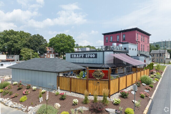 Hands down, the coolest bar in Hyde Park is Craft 2700.