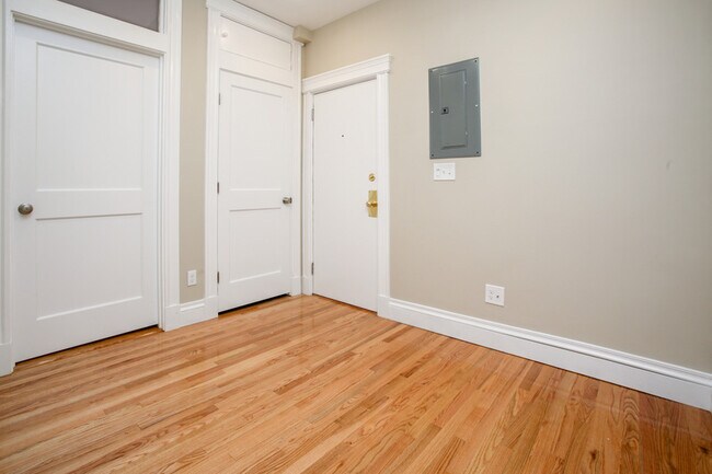 1111 Boylston St unit 33, Boston, MA 02215 - photo 7