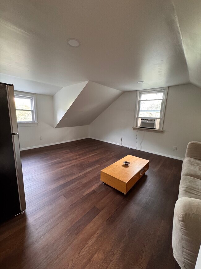 Living room/ kitchen space