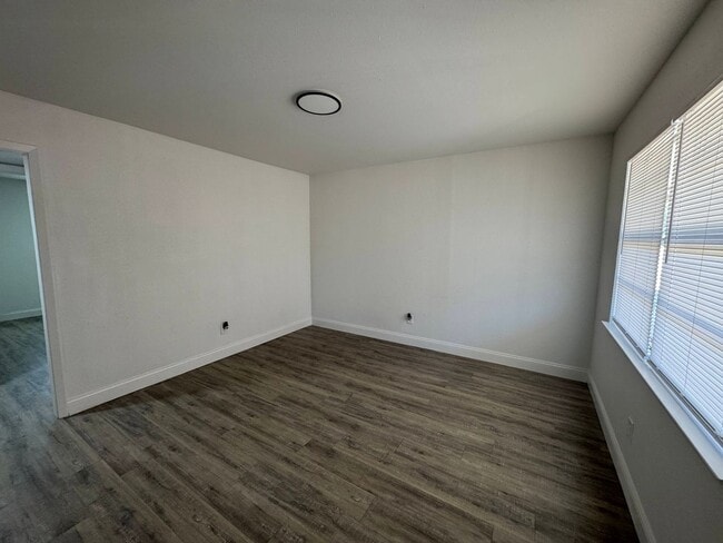 611 Sunset Ln unit B, Copperas Cove, TX 76522 - photo 3