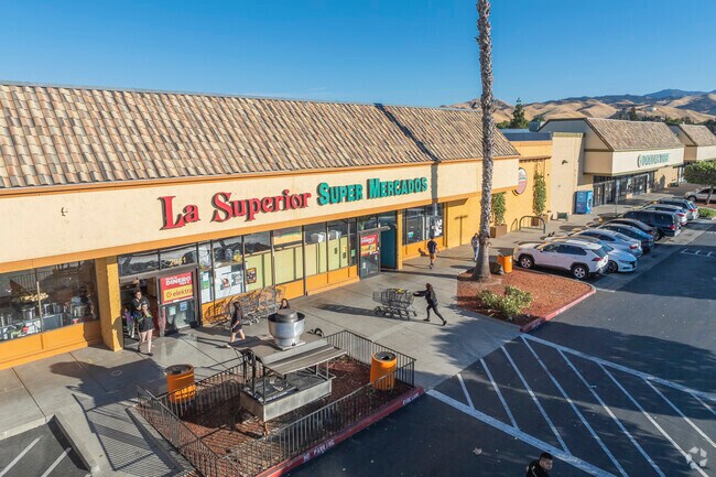 Pittsburg Southwest's La Superior Super Mercados sells fresh Mexican groceries.