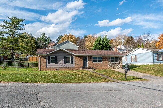 Ranch style homes built from the 50's through the 70's are found scattered around South Hills.