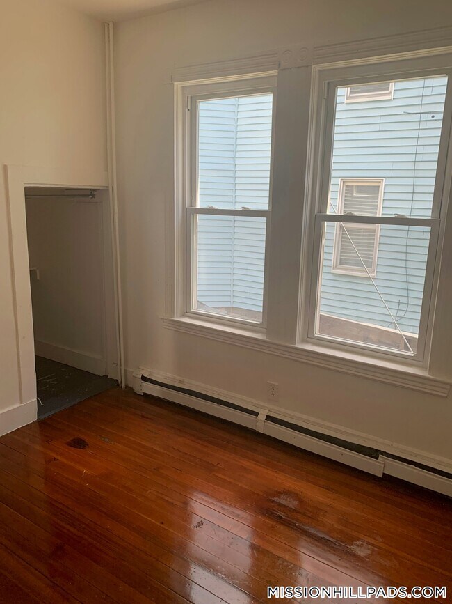 31 Dunreath St unit 1, Roxbury, MA 02119 - photo 5