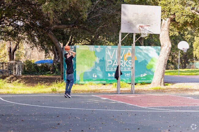 Roosevelt Park has a basketball court for all the basketball players in the area.