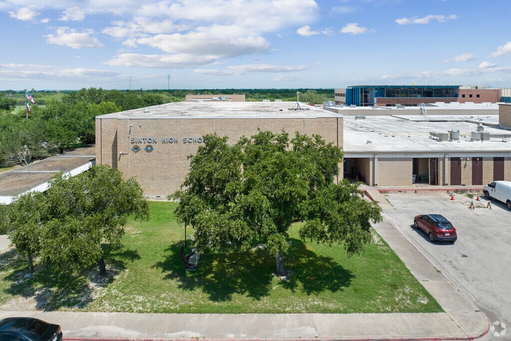 The school has an enrollment of approximately 626 students and was established in 1908.