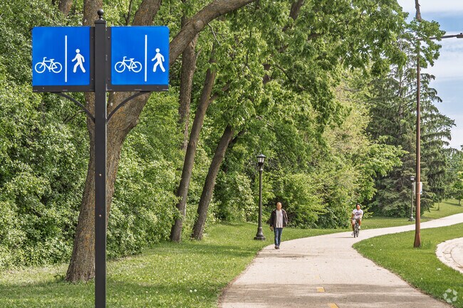 Johnson Parkway Regional Trail offers Parkway-Greenbrier residents access to the Saint Paul Grand Round, a 27-mile scenic trail system that connects many St. Paul neighborhoods.