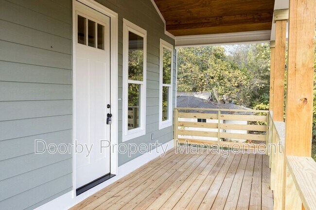 905 W 39th St unit B, Chattanooga, TN 37410 - photo 2