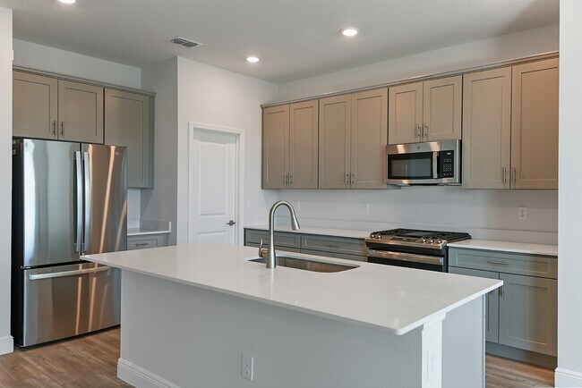 12842 Canter Call Rd unit 36483650, Lithia, FL 33547 - photo 6