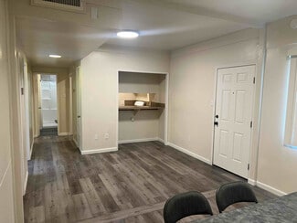 926 N Van Ness Ave, Fresno, CA 93728