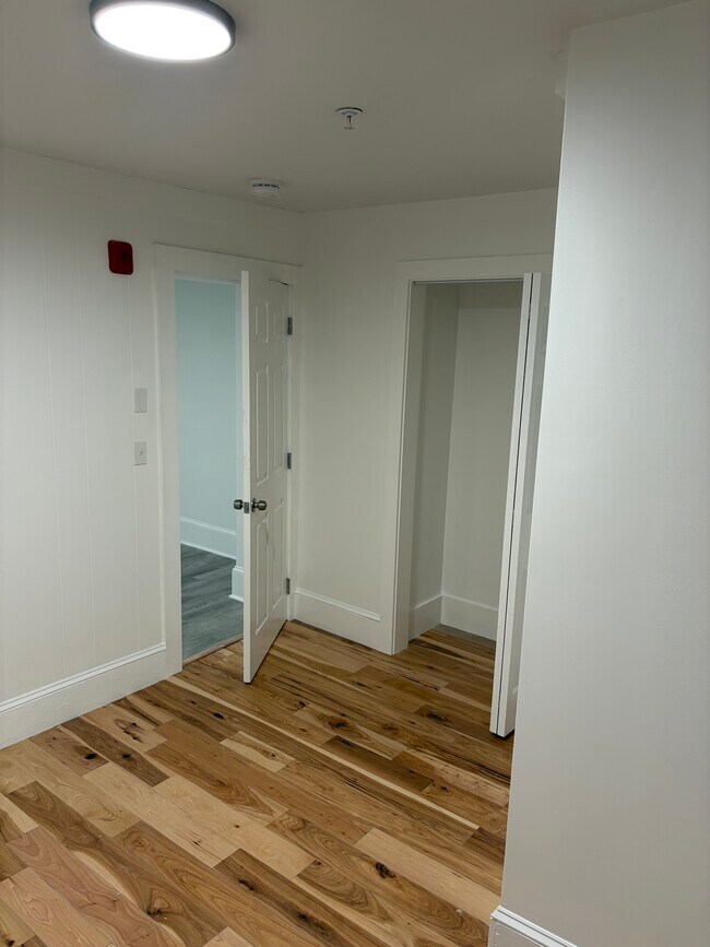 164 Veranda St unit 1 Unit, Portland, ME 04103 - photo 6