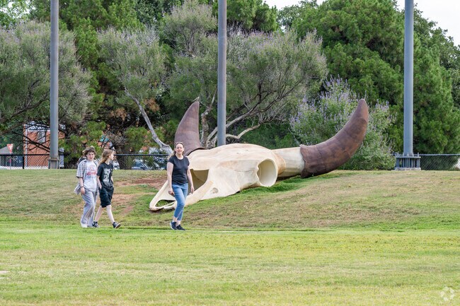 The giant buffalo skull in Abilene makes for a fun photo stop and local landmark.