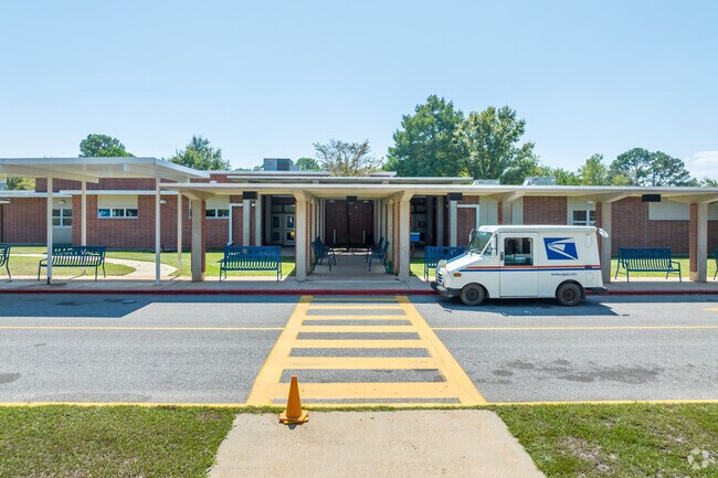 Maryvale Elementary School has an overall C- rating from Niche.