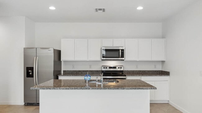 16140 N Catanzaro Dr, Maricopa, AZ 85138 - photo 4