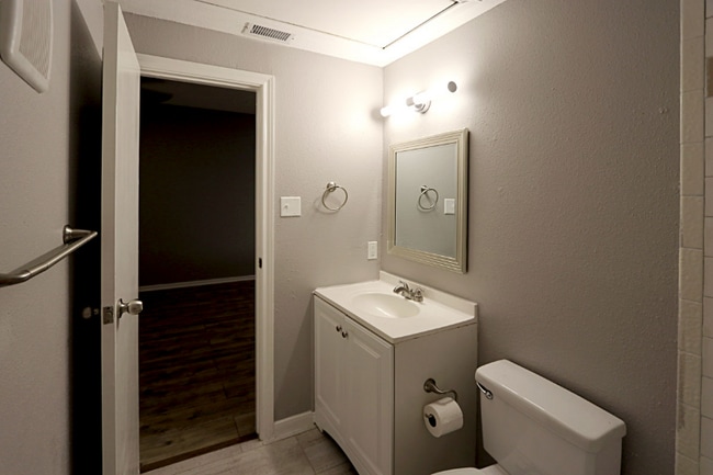 8800 Westplace Dr unit 111, Houston, TX 77071 - photo 4