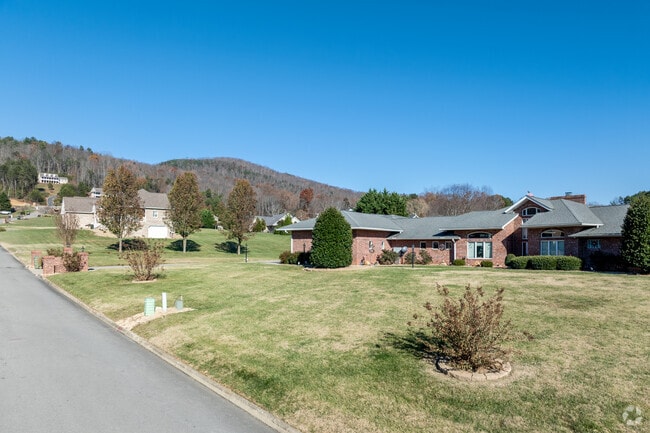 Hunter’s quiet streets provide space for evening walks and friendly waves.