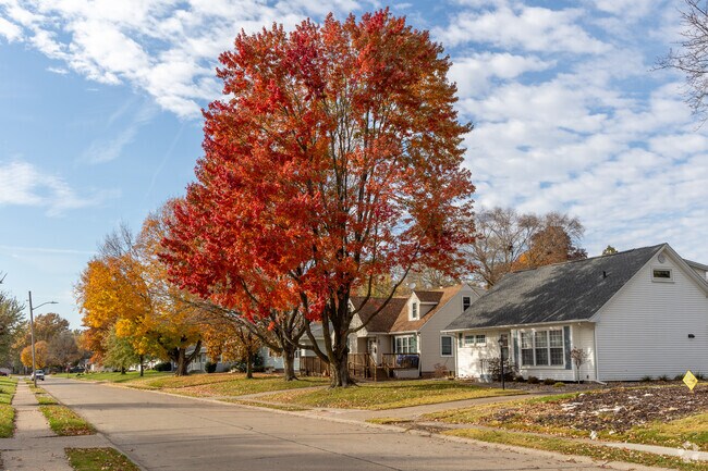 Streets in Saukie are lined with modest ranch-style homes.
