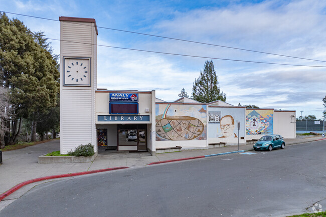 Analy High School challenges and encourages children to learn.
