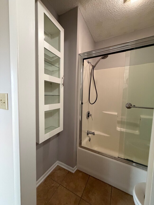 1091 Harrison Ave, Columbus, OH 43201 - photo 7