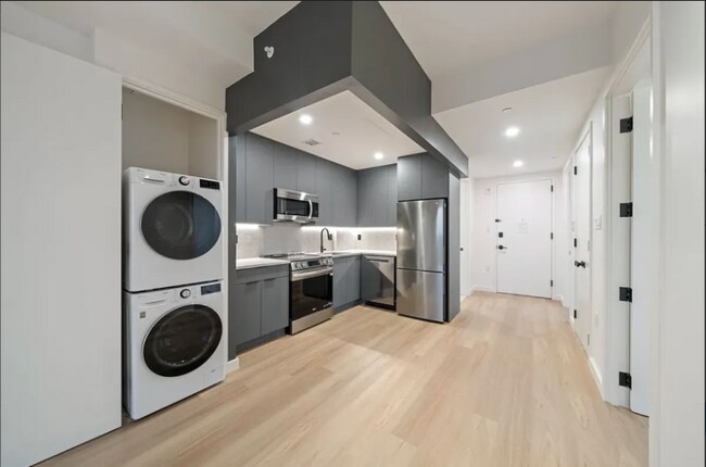 931 Carroll St unit 414, Brooklyn, NY 11225 - photo 3