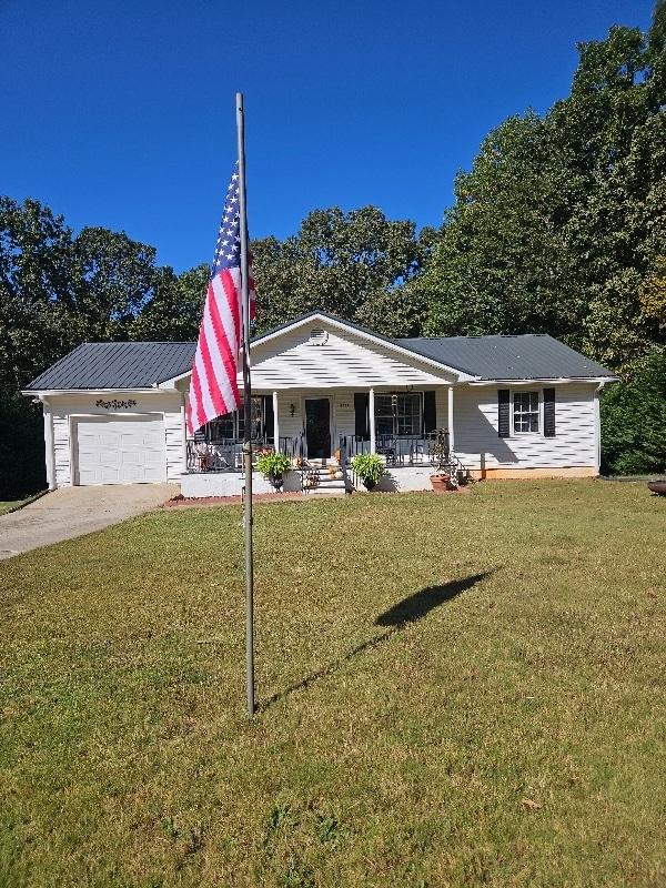 1267 Kilgore Rd, Griffin, GA 30223