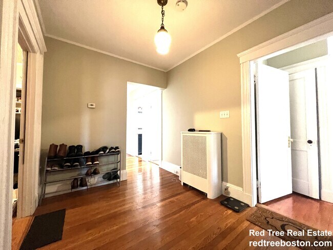 8 Perkins St unit 1, Jamaica Plain, MA 02130 - photo 6