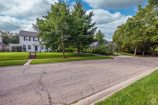 West Main Hill is located near WMU and K-College, the two main colleges in Kalamazoo.