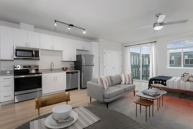 Center West, Baltimore, MD 21223 - photo 7