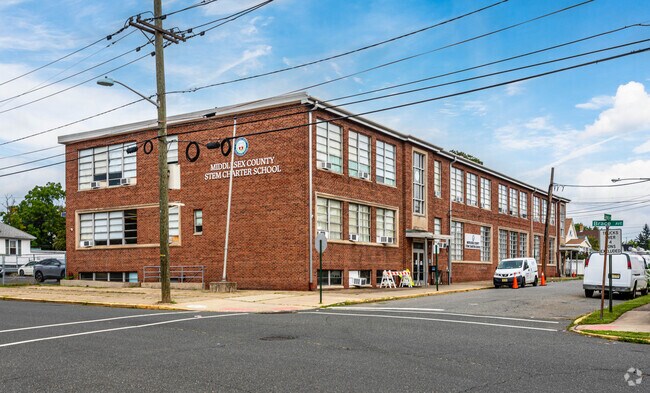 Middlesex County STEM Charter School, which serves kindergarten through fifth-grade students and earns a C-minus grade from Niche.