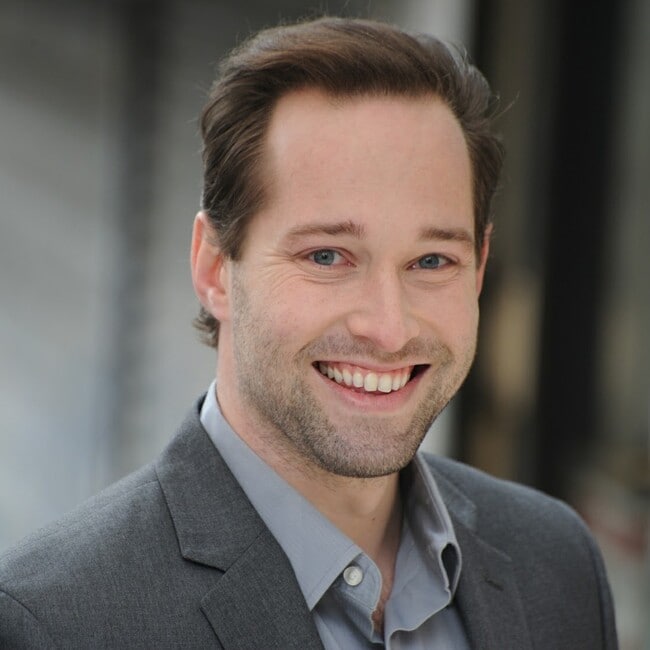 Agent Photo