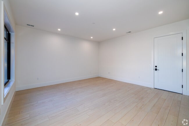 120 E. Liberty unit 302, Milford, MI 48381 - photo 7