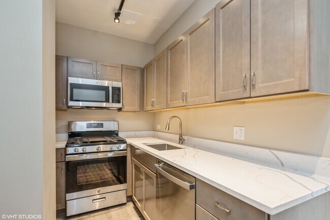 432 W Belmont Ave unit 610, Chicago, IL 60657 - photo 5