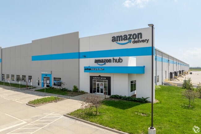 The large companies in the Gateway Commerce Center employ thousands of Edwardsville residents.