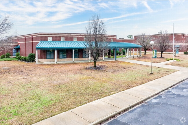 Northside Middle School offers great academics as well as sports and other extracurricular activ