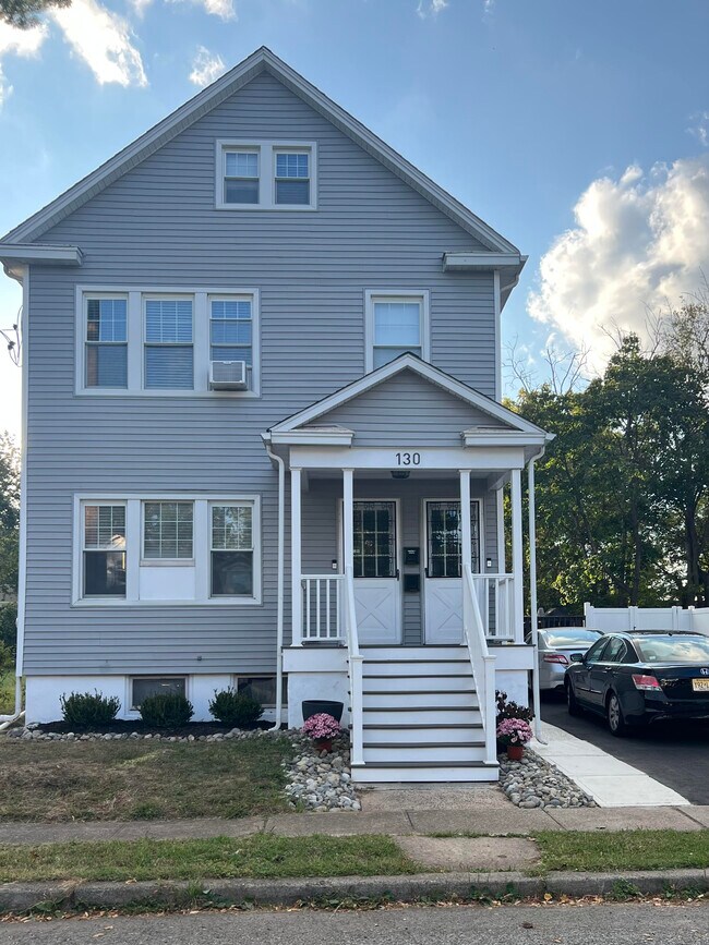 130 Hamilton St Unit FL 2, Somerville, NJ 08876