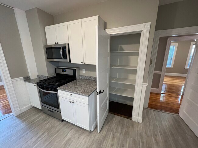 51 Ibbetson St unit 2, Somerville, MA 02143 - photo 2