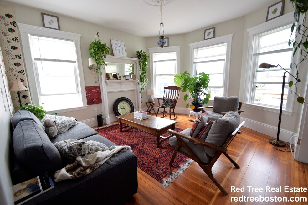 29 Page St unit 3, Revere, MA 02151 - photo 1