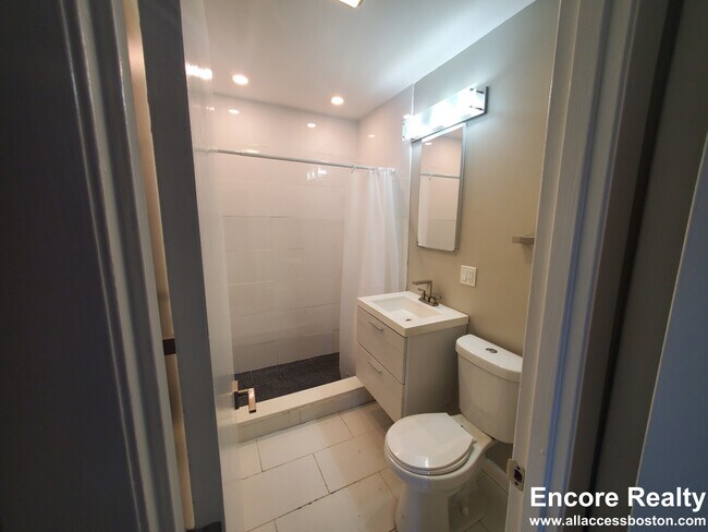 50 Evergreen St unit 11, Jamaica Plain, MA 02130 - photo 3