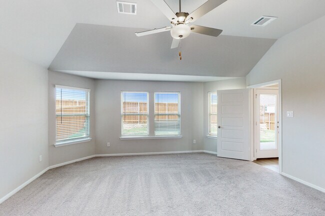 8024 Butterfield Dr unit 37163094, San Antonio, TX 78227 - photo 5