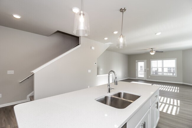 811 Calvin Pk Dr, Ball Ground, GA 30107 - photo 6