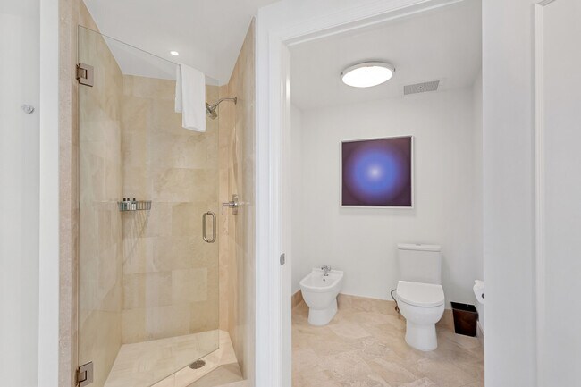 Tresor Tower Fontainebleau unit ID1234545P, Miami Beach, FL 33140 - photo 4