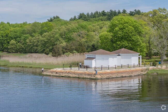 With Dighton Rock State Park in the next town east, residents of Dighton have access to some of the best fishing in the area.