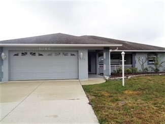 6744 66th Ave E, Bradenton, FL 34203