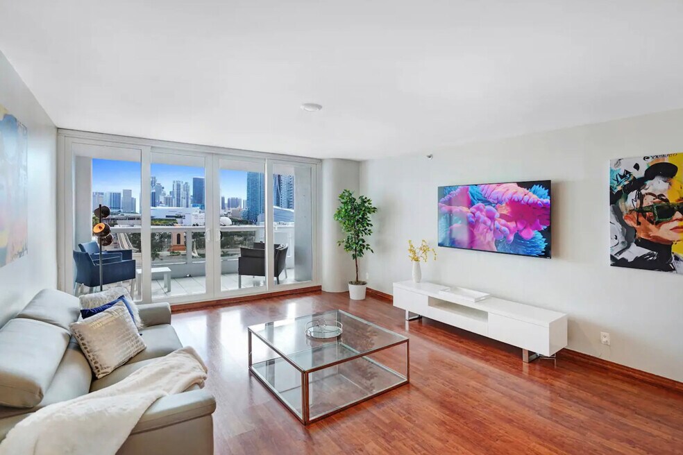 The Grand unit FL14-ID1054110P, Miami, FL 33132 - photo 1