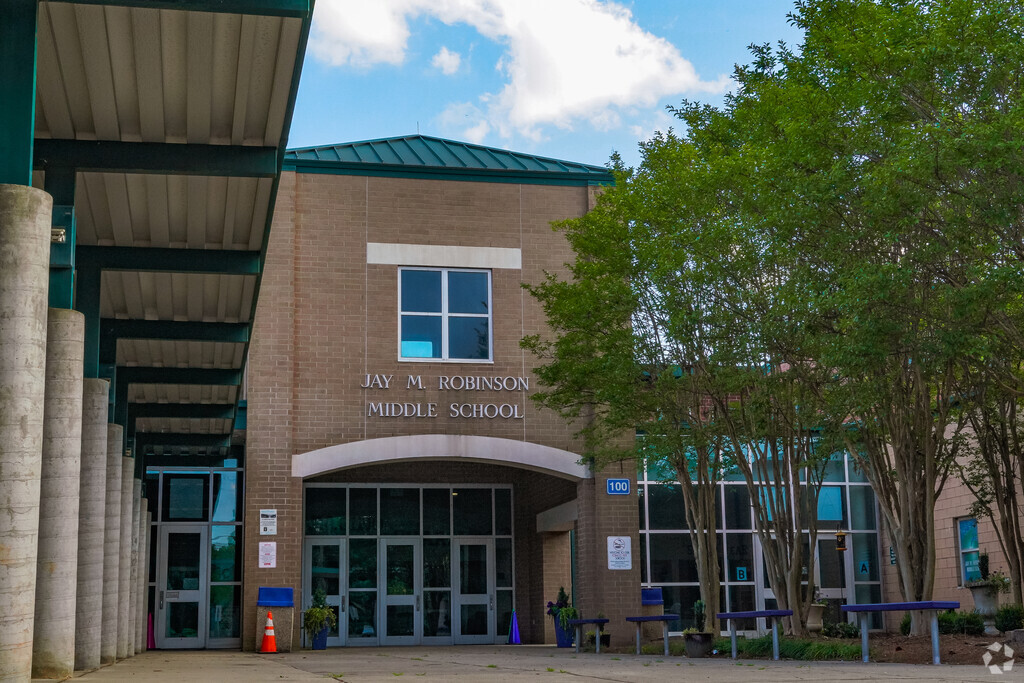 Jay M Robinson Middle School, Charlotte NC Rankings & Reviews - Homes.com