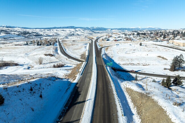 Interstate 115 borders West Side Butte’s south end for quick highway access.