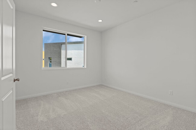 370 Gateway Dr, El Cajon, CA 92020 - photo 7